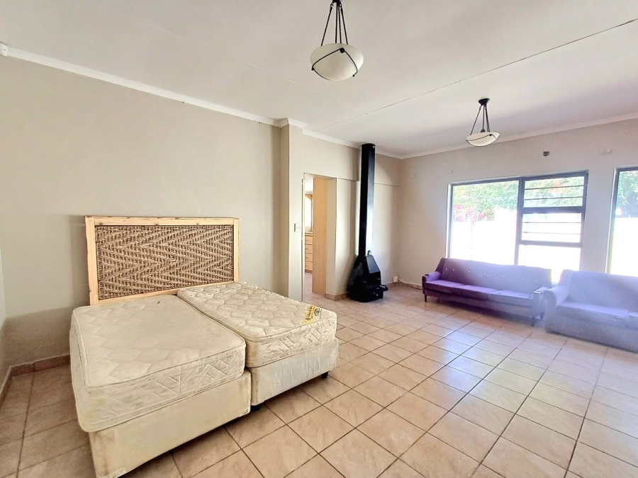 8 Bedroom Property for Sale in Noordhoek Free State
